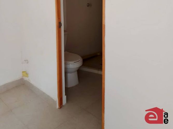 Local en arriendo en Conquistadores, Medellín, 29 m² · foto 6 de 8