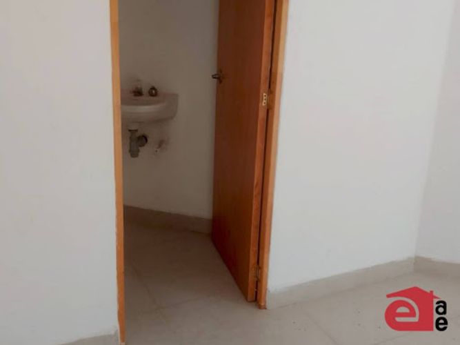 Local en arriendo en Conquistadores, Medellín, 29 m² · foto 7 de 8