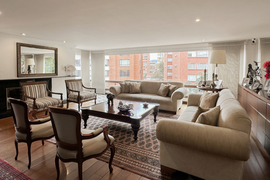Apartamento en venta en El Nogal, Bogotá · foto 2 de 24