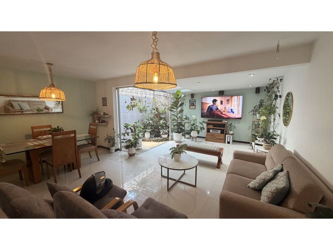 Casa de 3 alcobas en venta en Valle Del Lili, Cali, 136 m² · foto 2 de 16