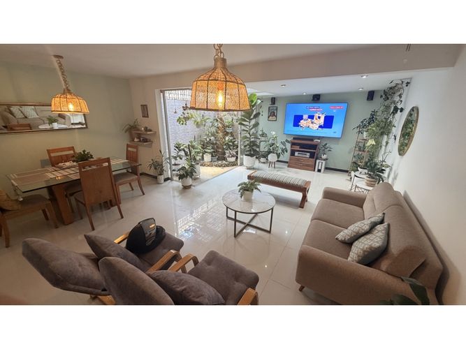 Casa de 3 alcobas en venta en Valle Del Lili, Cali, 136 m² · foto 3 de 16