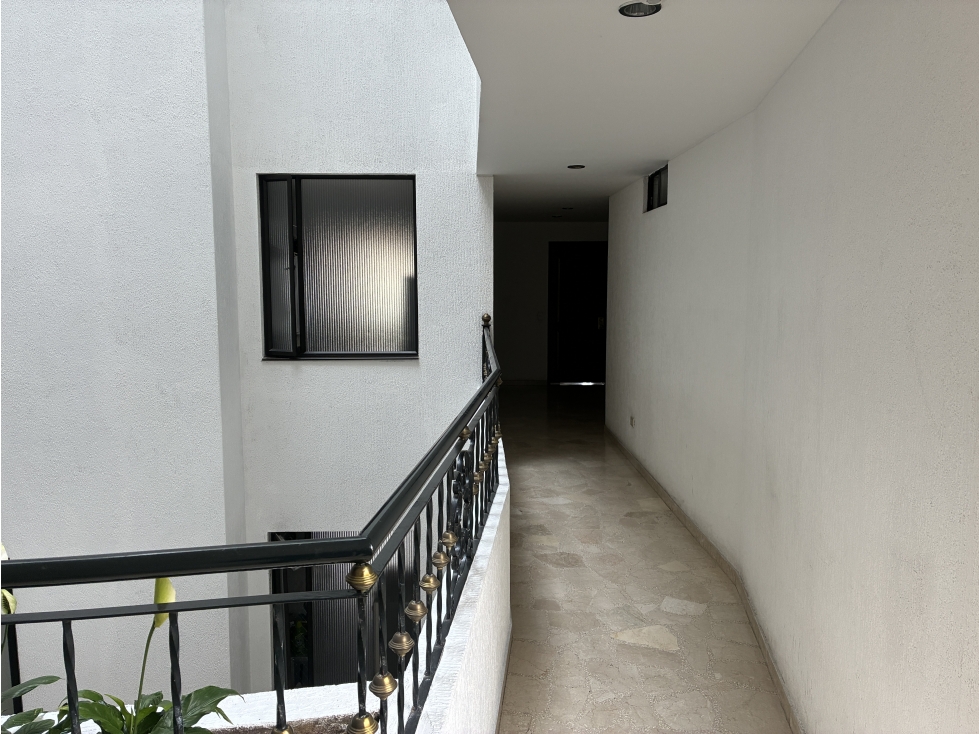 Apartamento en venta en Los Rosales, Bogotá · foto 2 de 17