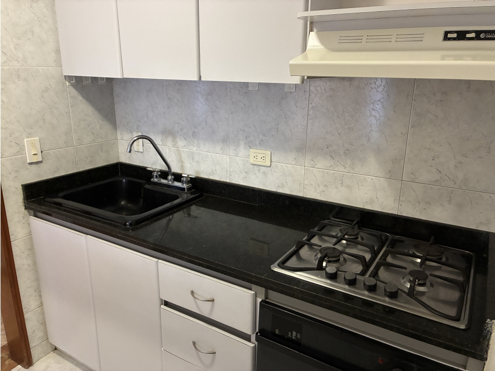 Apartamento en venta en Los Rosales, Bogotá · foto 4 de 17