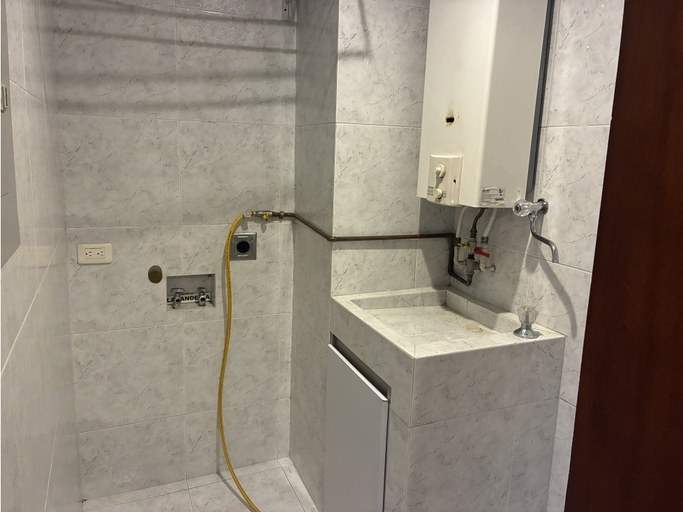 Apartamento en venta en Los Rosales, Bogotá · foto 5 de 17