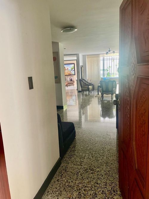 Apartamento de 4 alcobas en venta en Cabecera Del Llano, Bucaramanga, 148 m² · foto 4 de 19