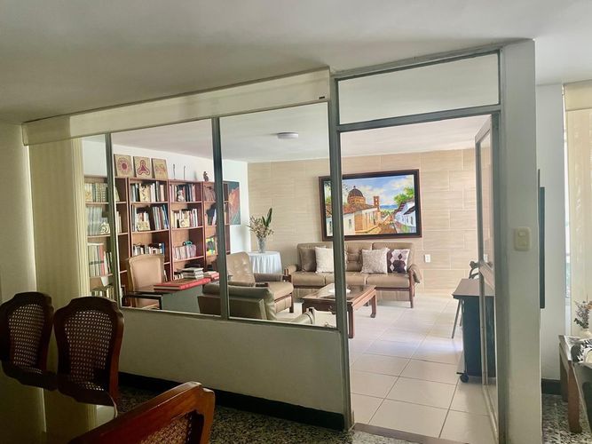 Apartamento de 4 alcobas en venta en Cabecera Del Llano, Bucaramanga, 148 m² · foto 11 de 19