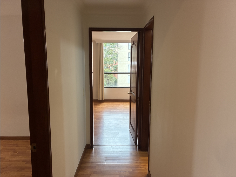 Apartamento en venta en Los Rosales, Bogotá · foto 9 de 17