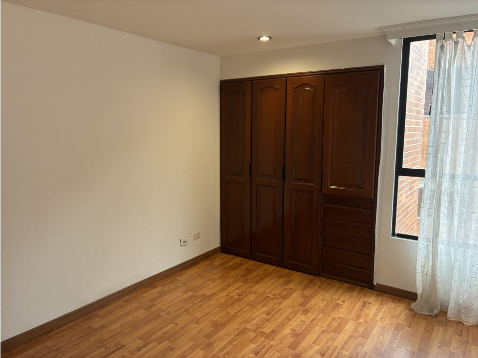 Apartamento en venta en Los Rosales, Bogotá · foto 11 de 17