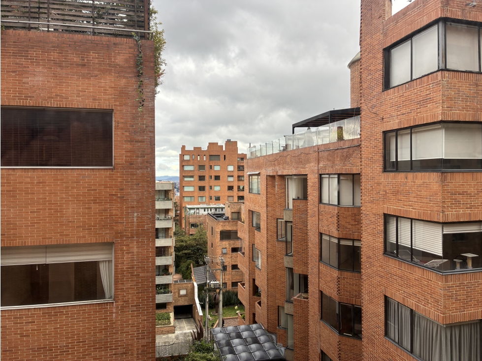 Apartamento en venta en Los Rosales, Bogotá · foto 16 de 17