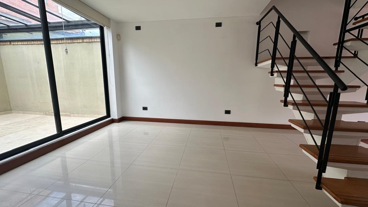 Casa en venta en Laura Vicuña, Chía · foto 2 de 19