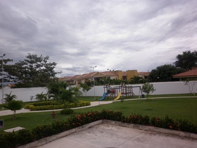 Casa de 3 alcobas en venta en Ipanema, Neiva, 335 m² · foto 3 de 7