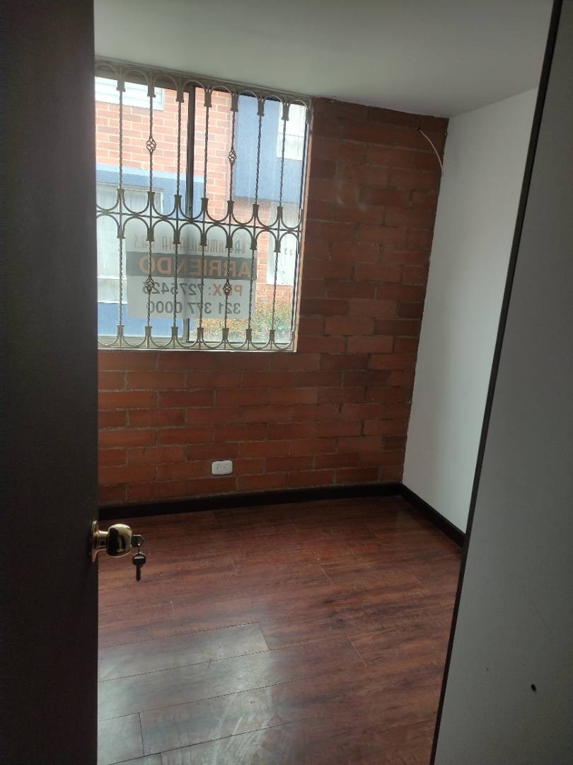 Casa en venta en Fontibon, Bogotá · foto 8 de 15