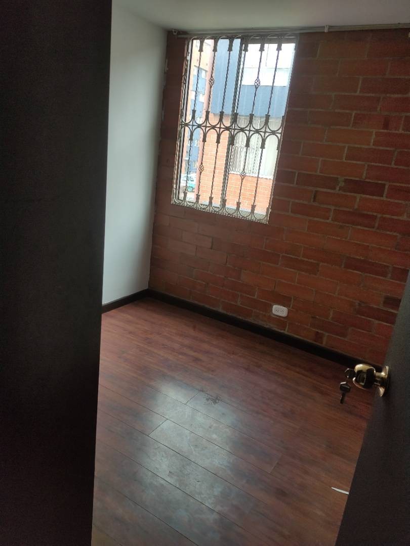 Casa en venta en Fontibon, Bogotá · foto 9 de 15