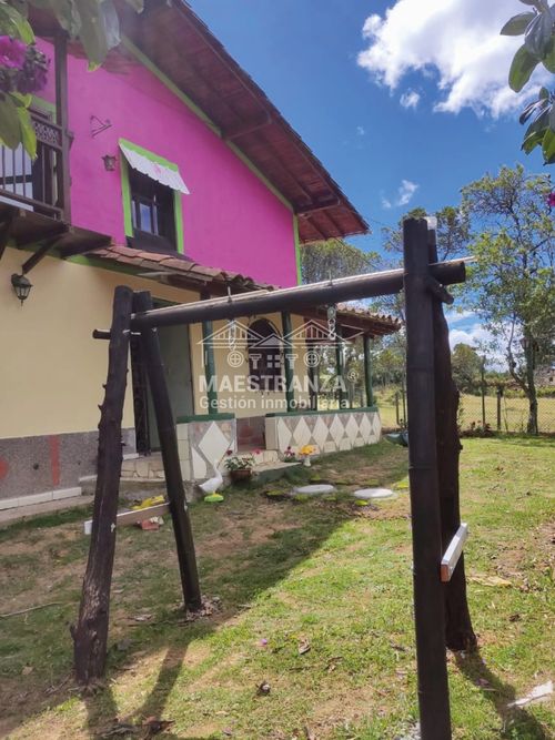 Casa de 3 alcobas en venta en Santa Elena, Medellín, 160 m² · foto 4 de 24