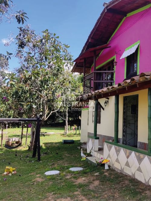 Casa de 3 alcobas en venta en Santa Elena, Medellín, 160 m² · foto 6 de 24