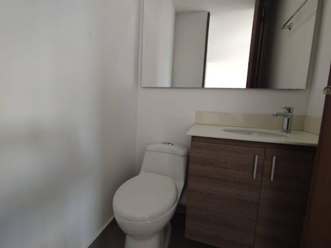 Apartaestudio en arriendo en Loma Del Escobero, Envigado, 62 m² · foto 12 de 24