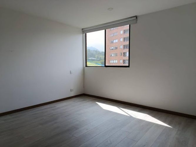 Apartaestudio en arriendo en Loma Del Escobero, Envigado, 62 m² · foto 18 de 24
