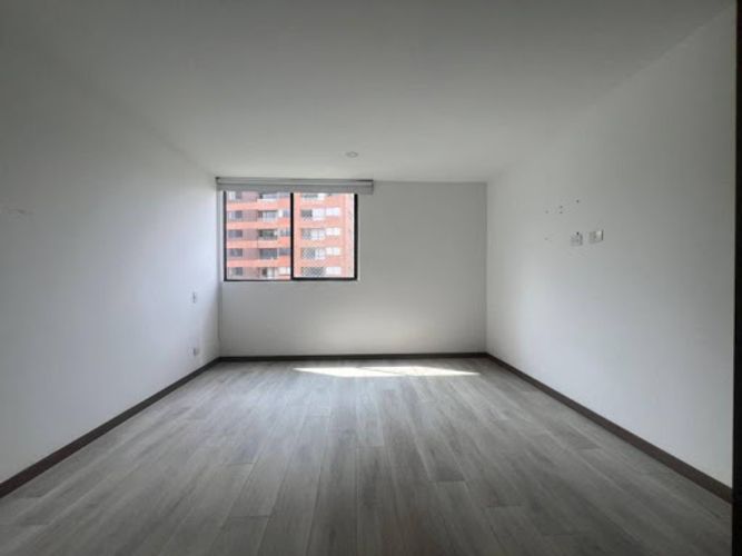 Apartaestudio en arriendo en Loma Del Escobero, Envigado, 62 m² · foto 20 de 24