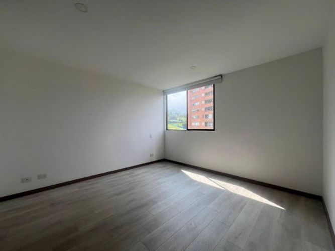 Apartaestudio en arriendo en Loma Del Escobero, Envigado, 62 m² · foto 21 de 24