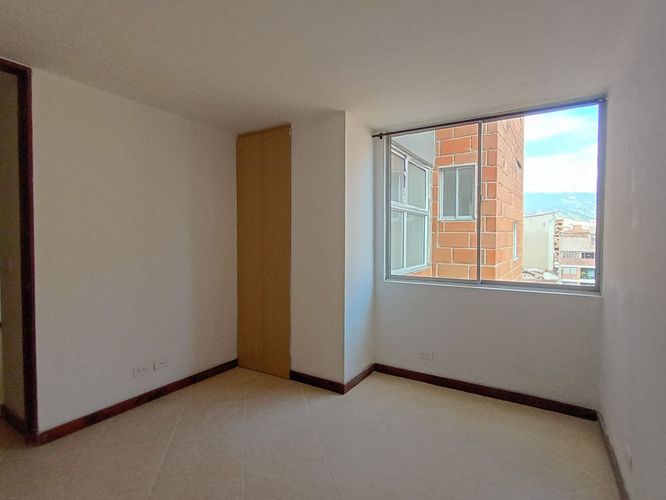 Apartamento de 1 alcoba en venta en Laureles, Medellín, 42 m² · foto 9 de 15