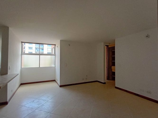 Apartamento de 1 alcoba en venta en Laureles, Medellín, 42 m² · foto 2 de 15