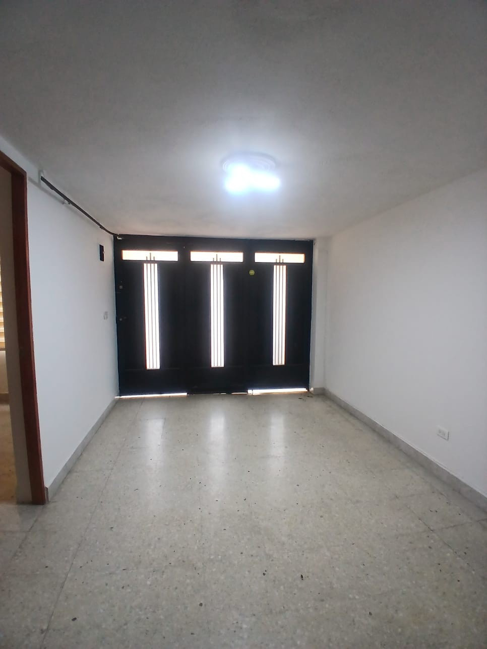 Casa en arriendo en El Trianon, Envigado · foto 2 de 24