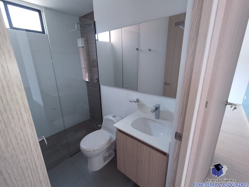 Apartamento en venta en Loma Del Escobero, Envigado · foto 3 de 8