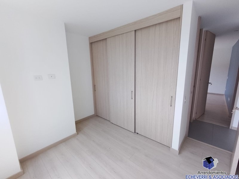 Apartamento en venta en Loma Del Escobero, Envigado · foto 6 de 8