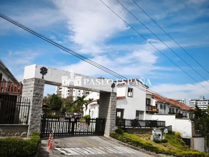 Casa de 3 alcobas en venta en Rio Frio, Floridablanca, 110 m² · foto 12 de 13