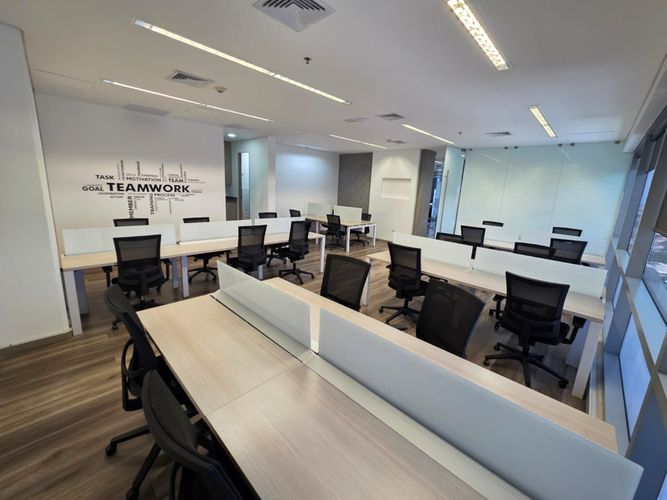 Oficina en arriendo en Chipichape, Cali, 139 m² · foto 2 de 14