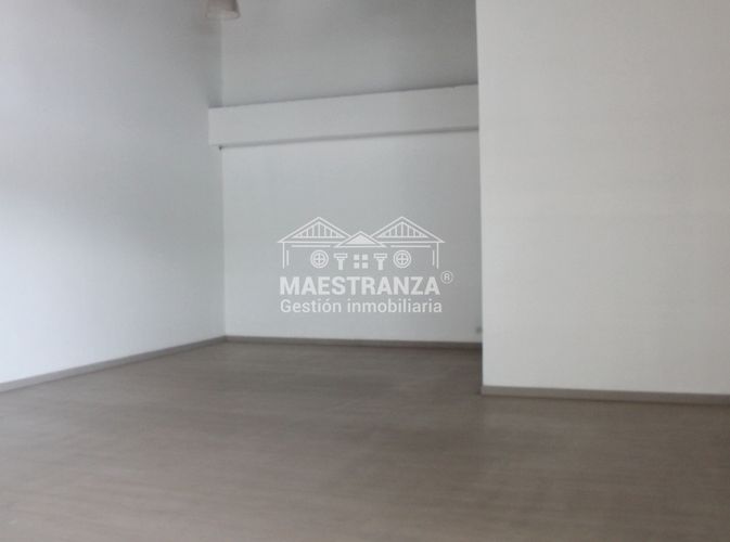 Local en venta en El Poblado, Medellín, 78 m² · foto 2 de 6