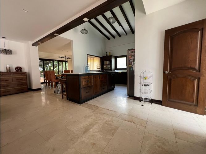 Casa de 8 alcobas en venta en El Carmen De Viboral, El Carmen de Viboral, 664 m² · foto 2 de 15