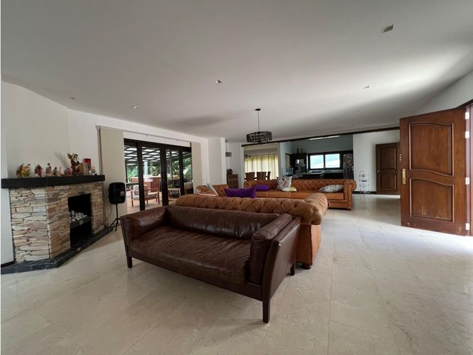 Casa de 8 alcobas en venta en El Carmen De Viboral, El Carmen de Viboral, 664 m² · foto 3 de 15