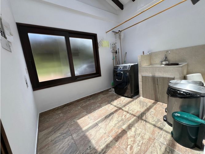 Casa de 8 alcobas en venta en El Carmen De Viboral, El Carmen de Viboral, 664 m² · foto 12 de 15