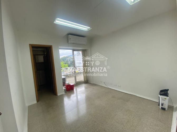 Consultorio en arriendo en Diego Echavarría, Medellín, 22 m² · foto 2 de 7