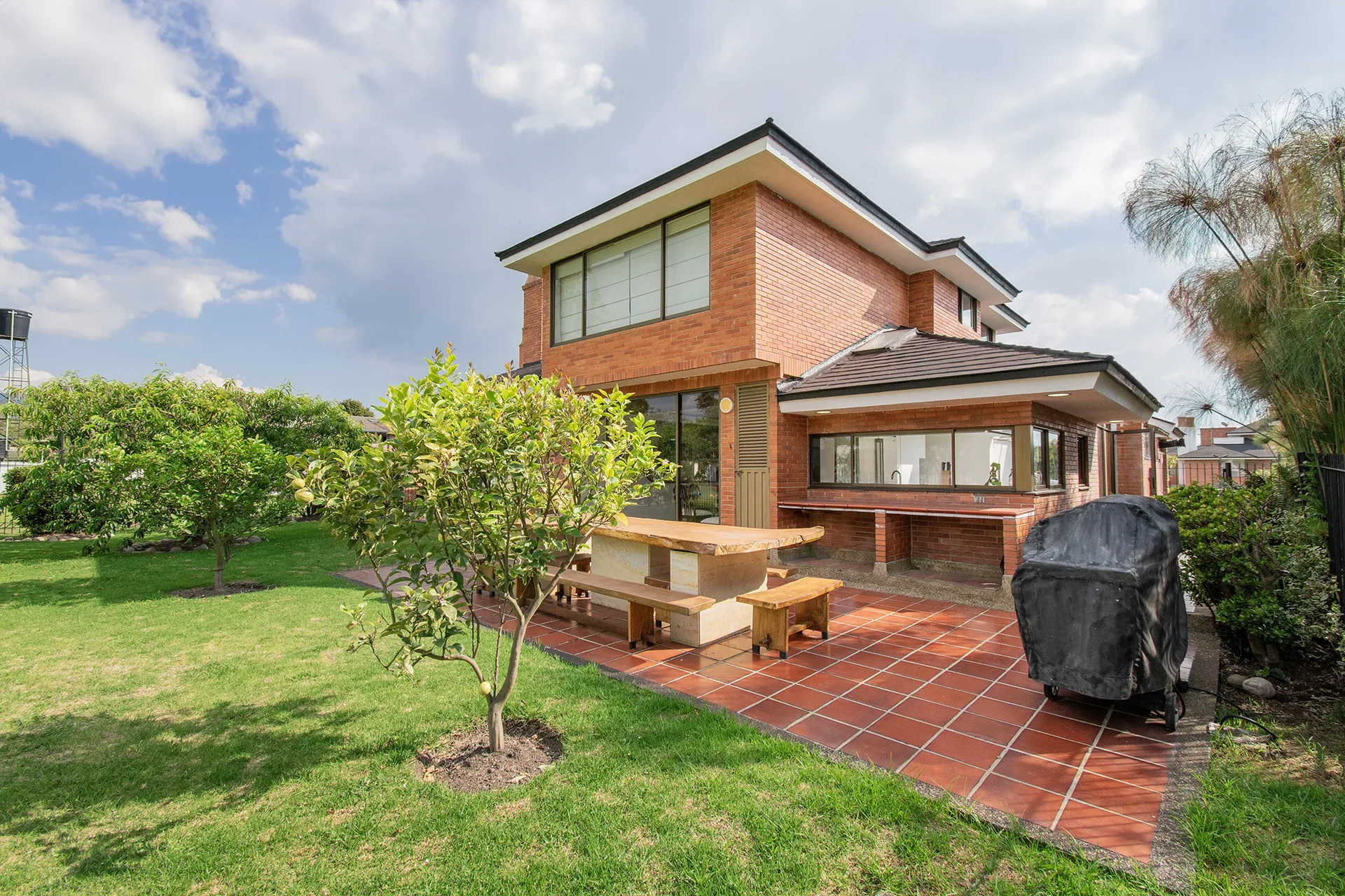 Casa en venta en Guaymaral, Bogotá · foto 2 de 24