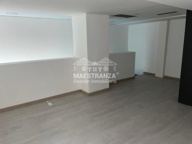 Local en arriendo en El Poblado, Medellín, 79 m² · foto 2 de 7