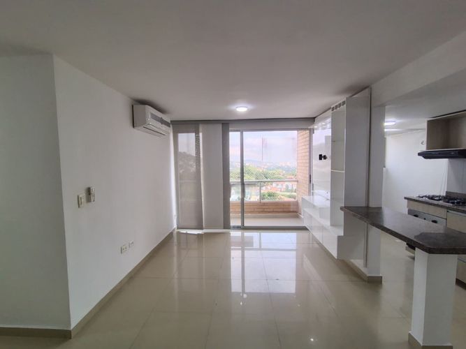 Apartamento de 3 alcobas en venta en La Floresta, Los Patios, 67 m² · foto 3 de 24