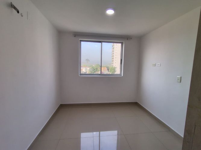 Apartamento de 3 alcobas en venta en La Floresta, Los Patios, 67 m² · foto 6 de 24