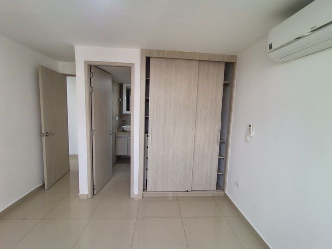 Apartamento de 3 alcobas en venta en La Floresta, Los Patios, 67 m² · foto 10 de 24