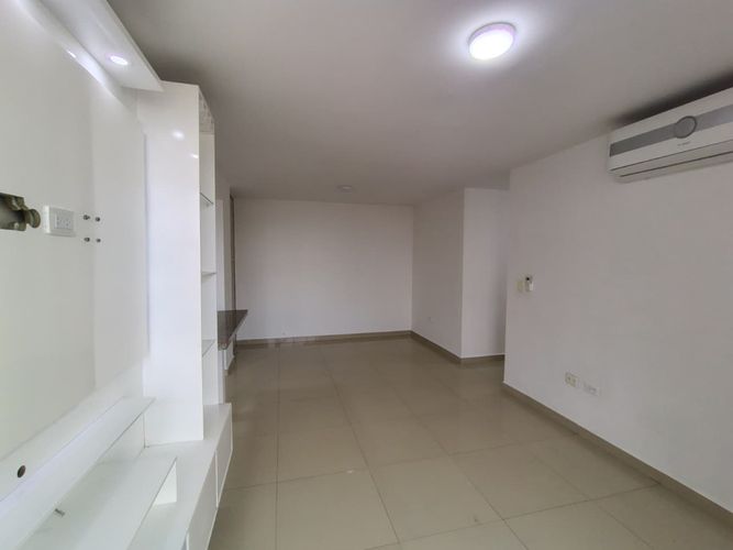 Apartamento de 3 alcobas en venta en La Floresta, Los Patios, 67 m² · foto 18 de 24