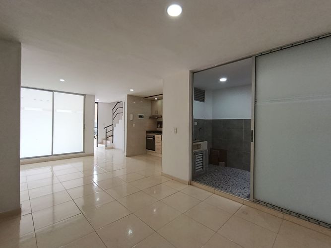 Casa de 3 alcobas en venta en Cr. Vizcaya, Los Patios, 100 m² · foto 2 de 16