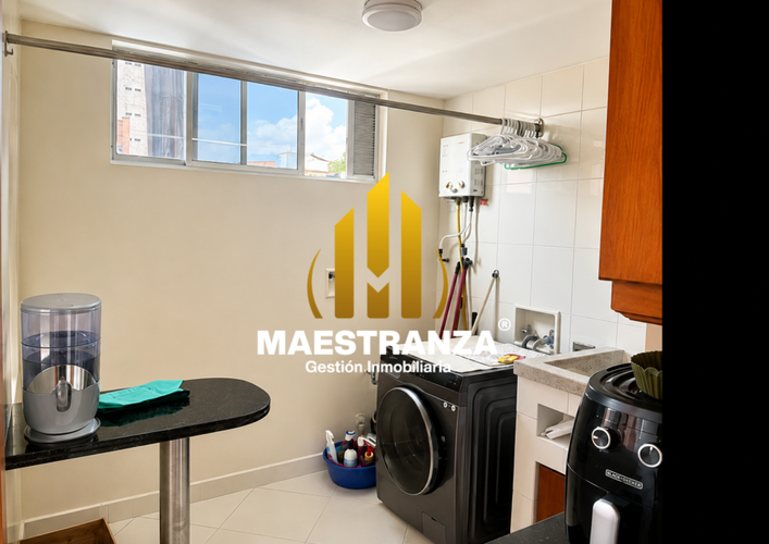Apartamento de 4 alcobas en venta en Laureles, Medellín, 129 m² · foto 12 de 13