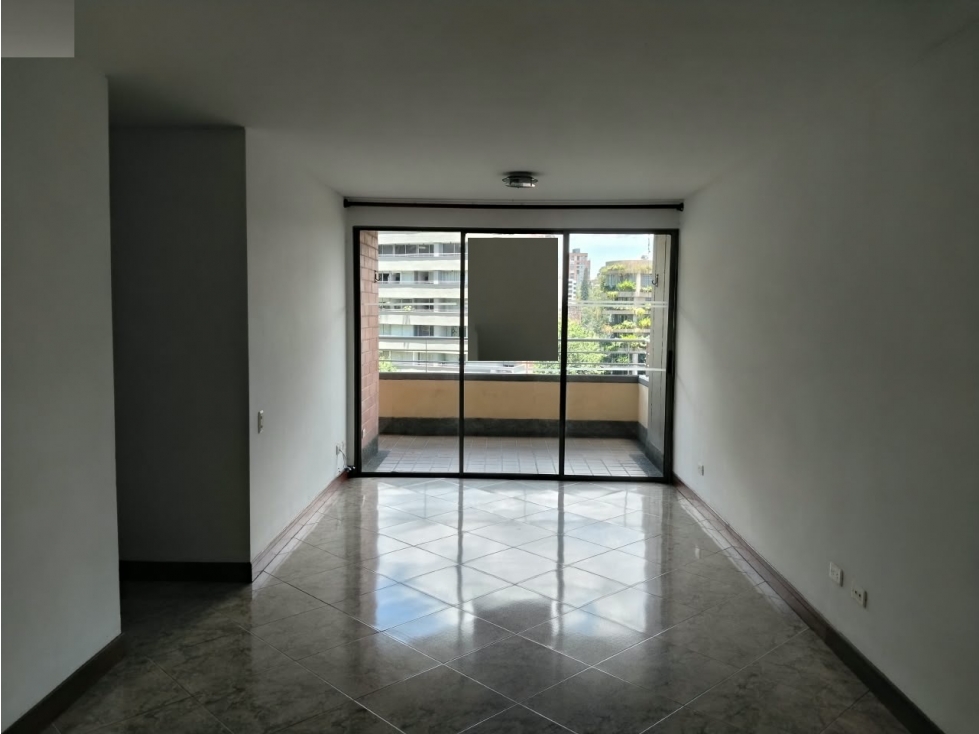 3BR Apartment in Provenza (96 m²)