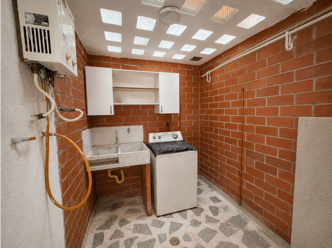Casa de 3 alcobas en venta en Suramérica, La Estrella, 140 m² · foto 15 de 17