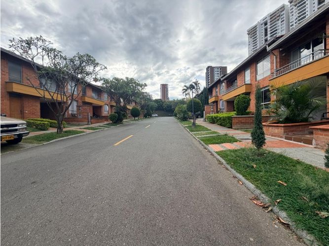 Casa de 3 alcobas en venta en Suramérica, La Estrella, 140 m² · foto 17 de 17