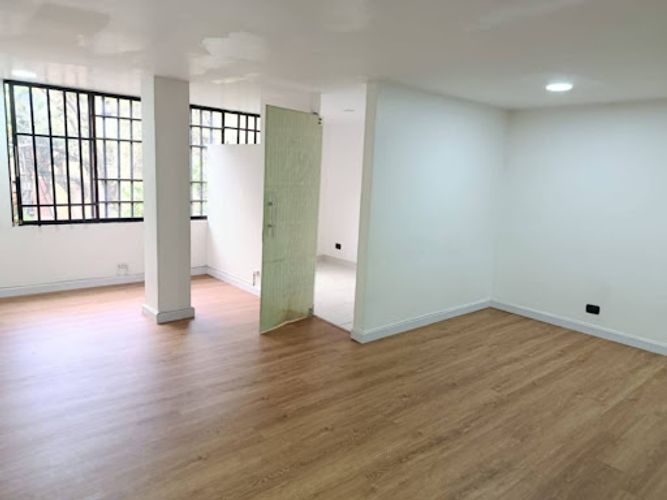 Oficina en arriendo en San Diego, Medellín, 50 m² · foto 2 de 8