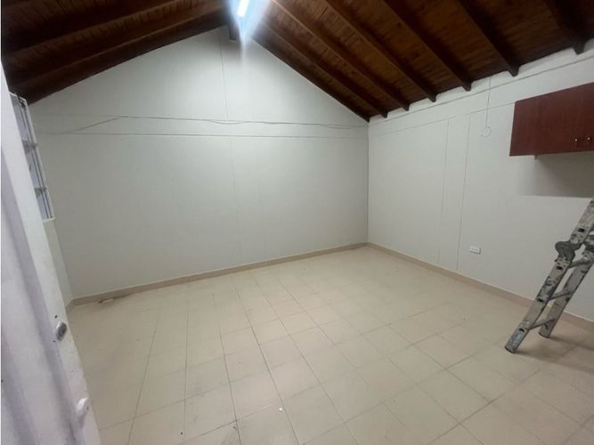 Oficina en arriendo en Los Naranjos, Envigado, 20 m² · foto 3 de 3