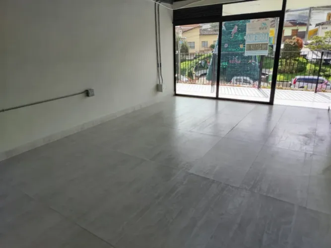 Local en arriendo en El Retiro, 23 m² · foto 4 de 6