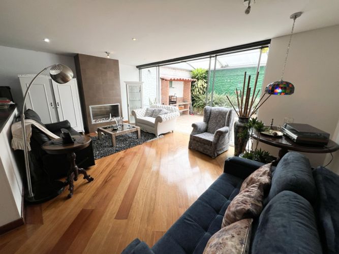 Casa en venta en Santa Paula, Bogotá · foto 3 de 14